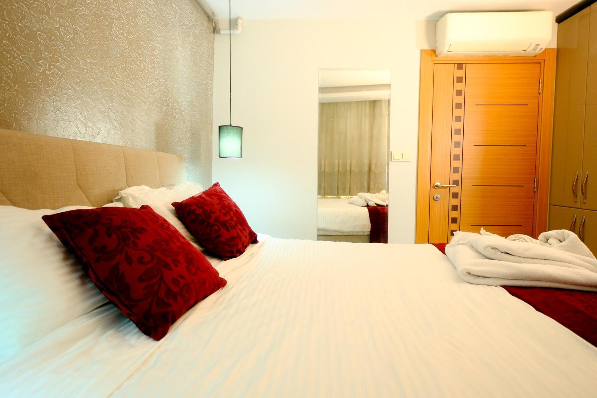 Taksim Celebi Suites Istambul Exterior foto